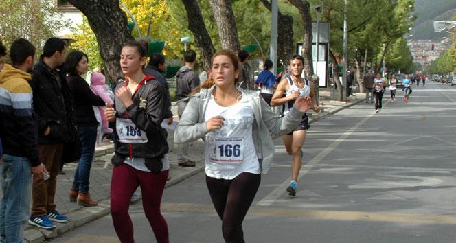 Atatürk'e Saygı 22. Gençlik Yol Koşusu